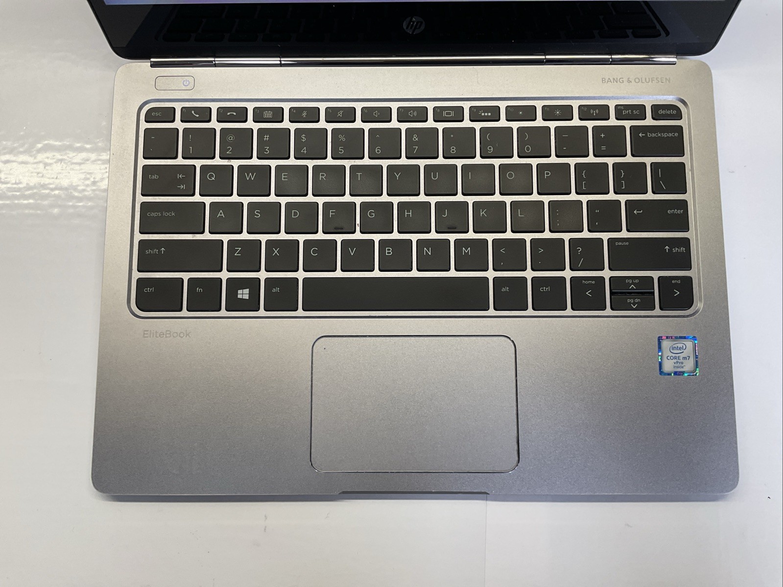 HP EliteBook Folio G1/ m7 Processor/ 8GB RAM/ 128GB SSD/W11/(132F)