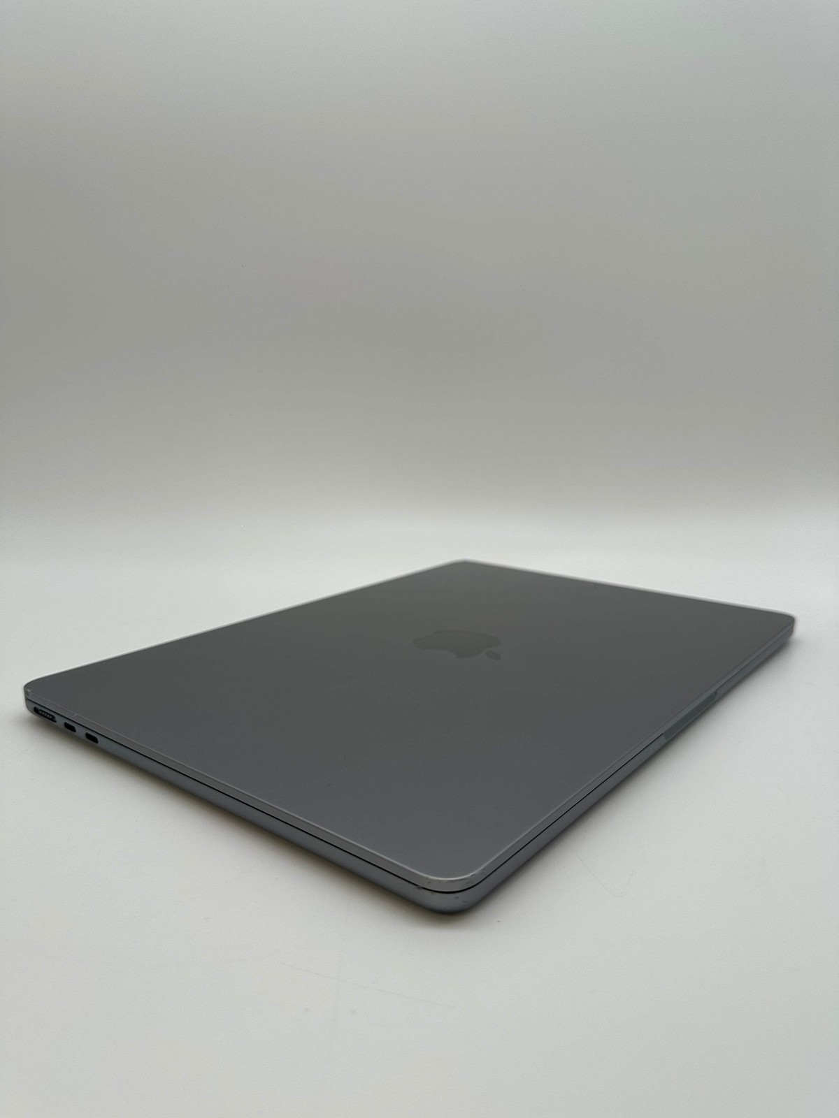 Apple MacBook Air 13-inch M2 A2681 2023 Laptop 8GB RAM 500GB Space Gray Used – B