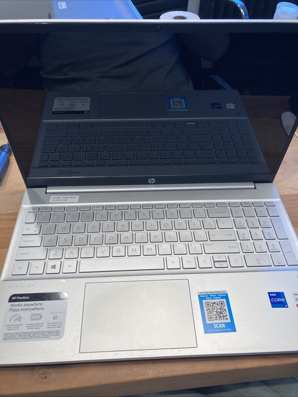 HP Pavilion 15-EG0077NR 15.6″ i7-1165G7 2.8GHz No Ram No Ssd
