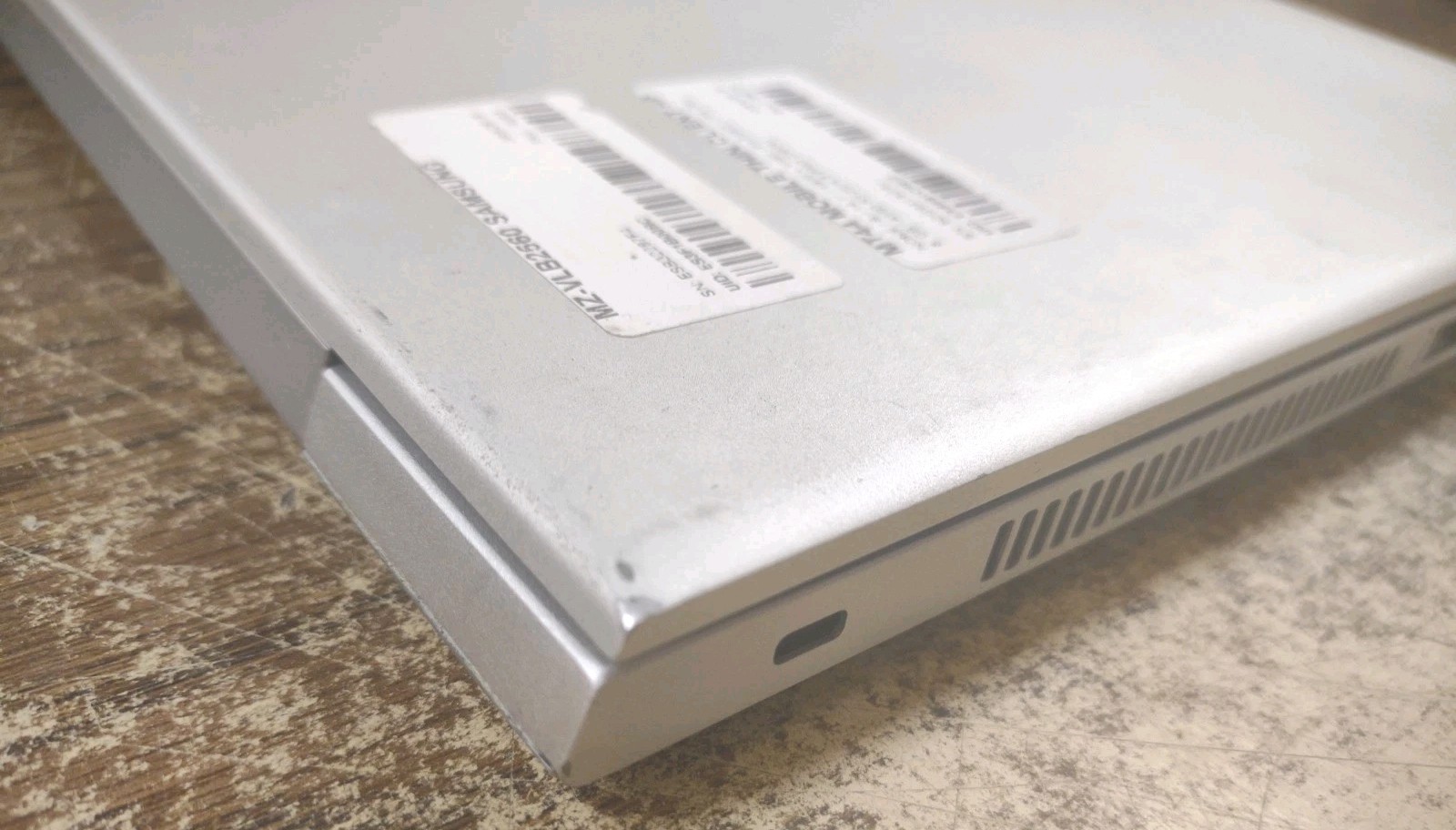 HP mt44 Mobile Thin Client 14″ FHD RYZEN 3 PRO 2300U, 256GB, 8GB.