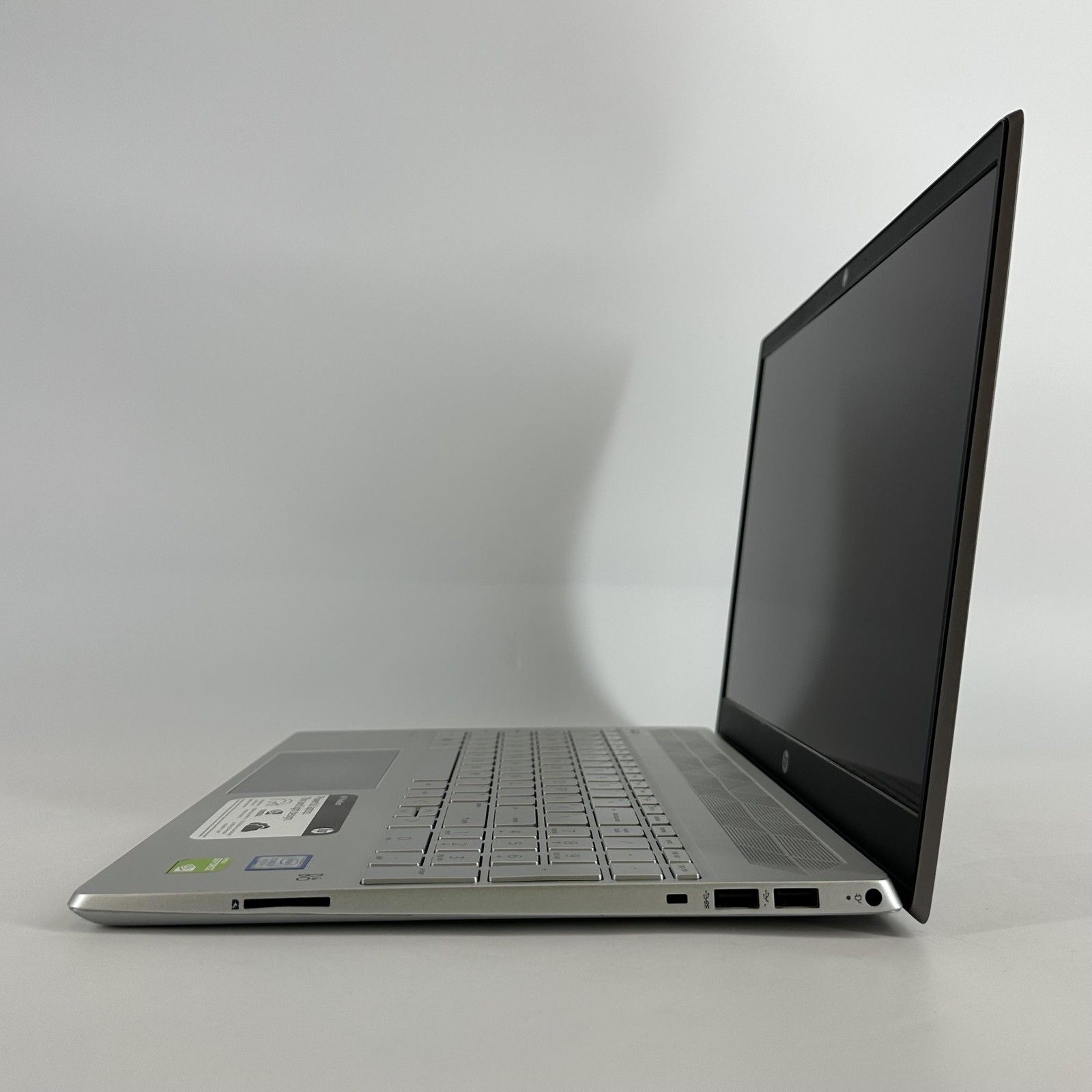 HP Pavilion 15 FHD TOUCH i7-8550U 1.80GHz 16GB 512GB SSD NVIDIA MX150 Good