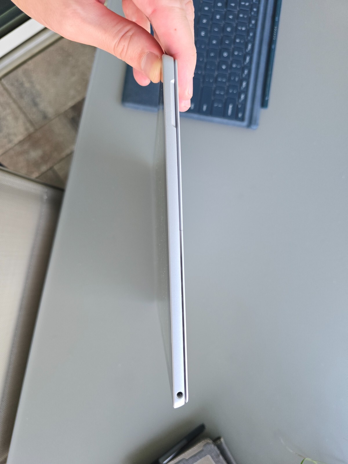 Microsoft Surface Pro 7 12.3″ (128GB SSD, Intel Core i5-1035G4, 8GB RAM) Laptop