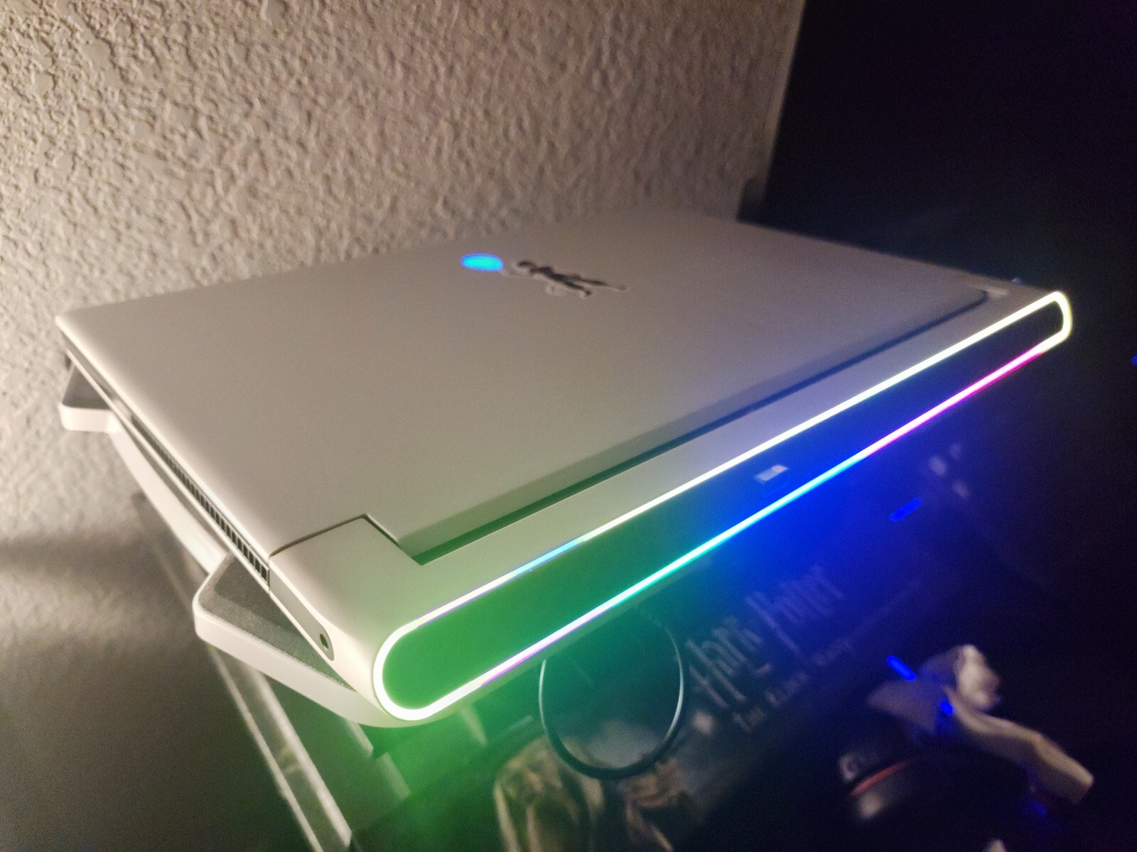 Alienware X17 R1, i7 11800h, RTX 3080, 32 GB RAM, OG Box, 2 TB SSD, RGB TouchPad