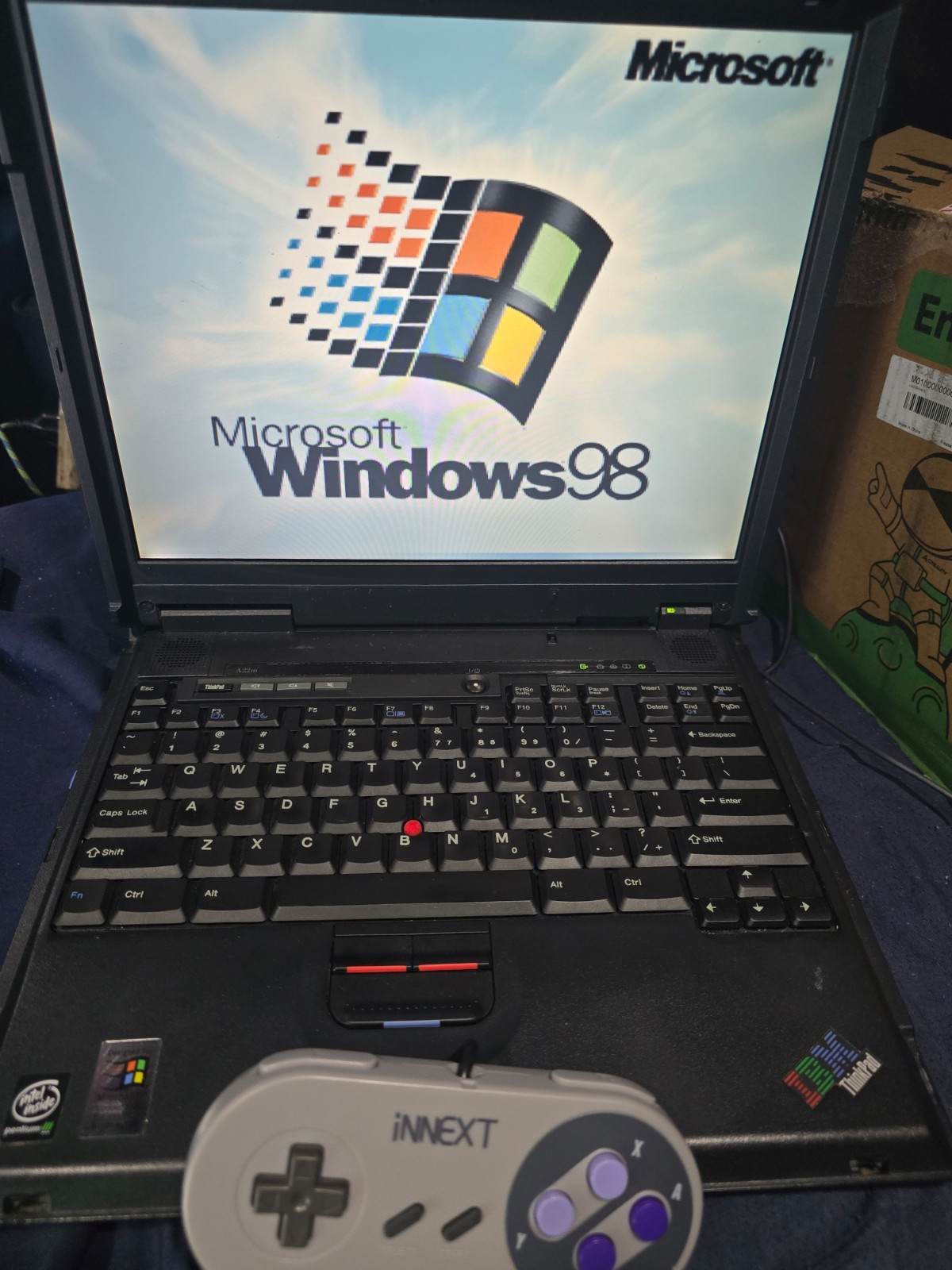 ThinkPad A22m Windows 98 w/recovery disc,Game controller,512 ram,60gb hard drive