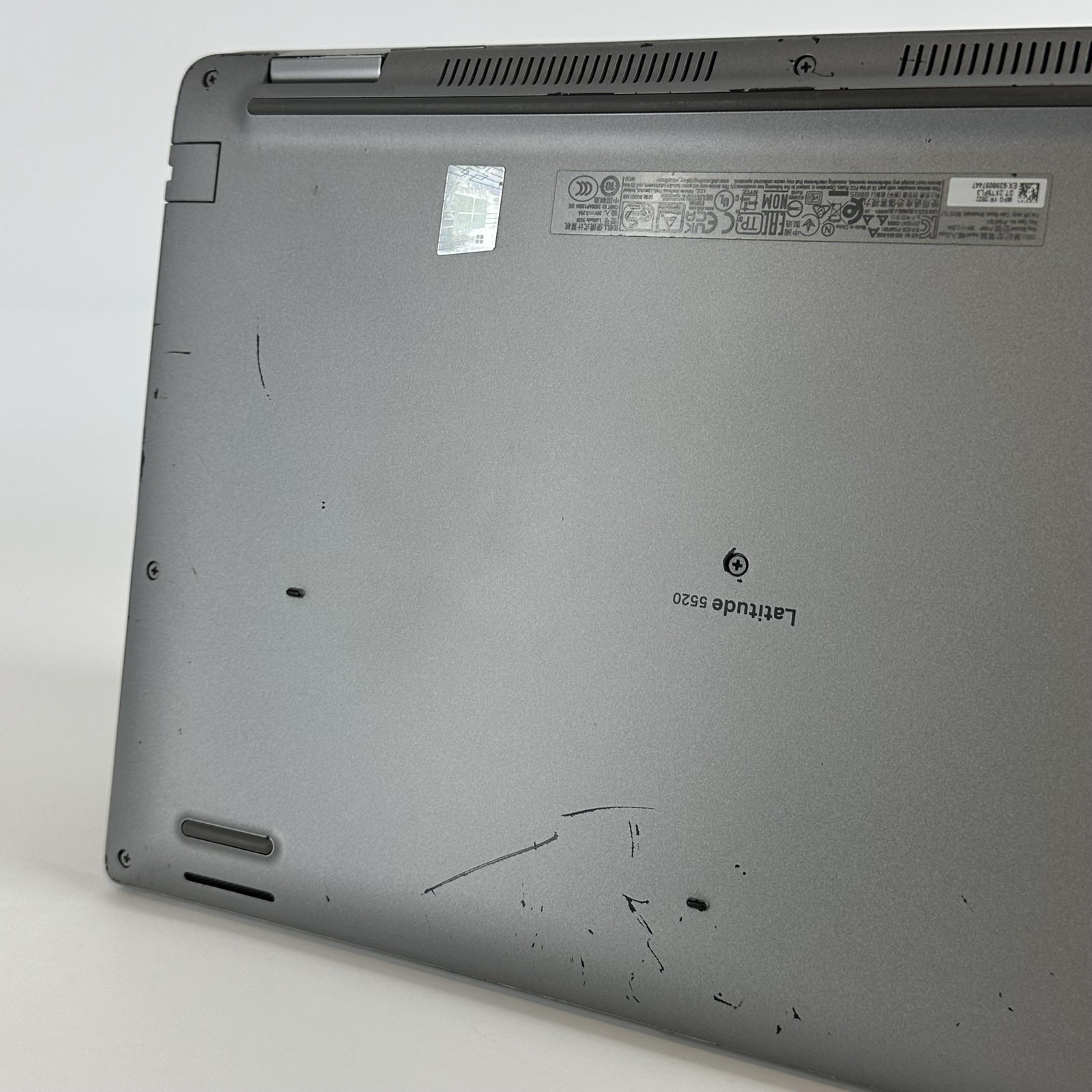 Dell Latitude 5520 15.6 Silver FHD i7-1185G7 3.00GHz 16GB 512GB SSD BAD BATTERY
