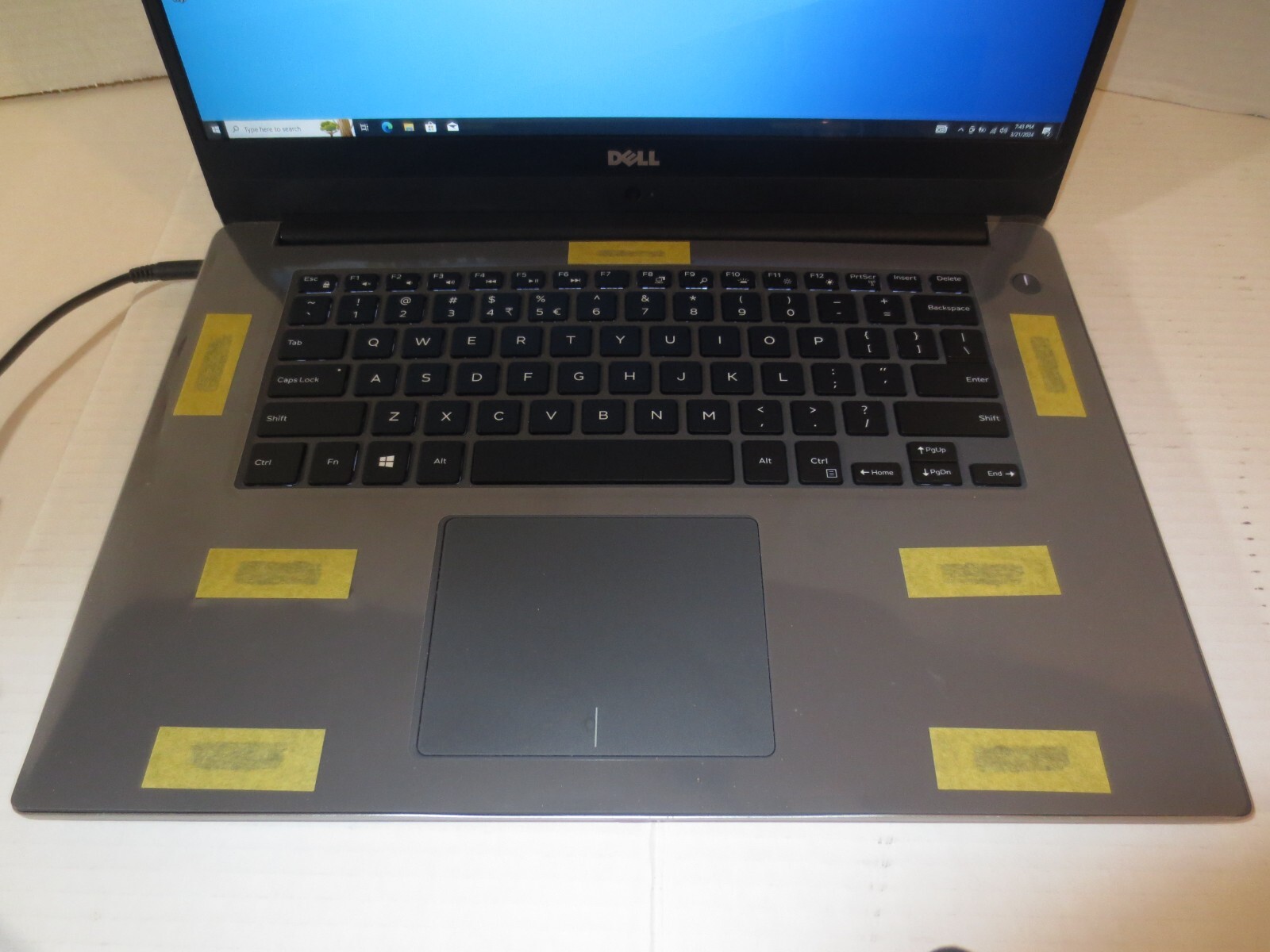 DELL INSPIRON 15 7560 CORE i5-7200U@2.5,2.7GHz 8GB RAM 500GB HDD WINDOWS 10