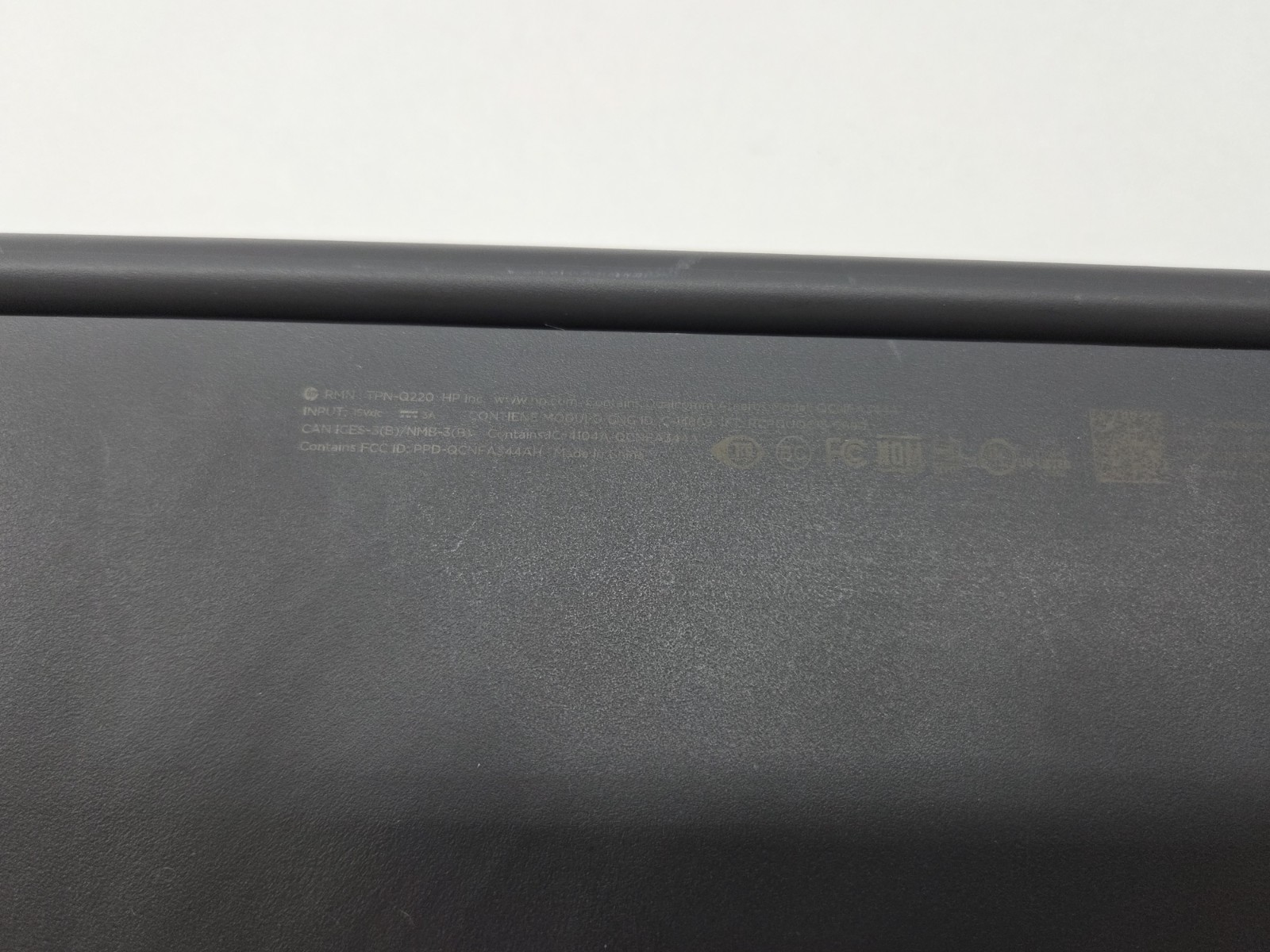 Hp TPN Q220 Chromebook – Locked – Works – No Charger Included