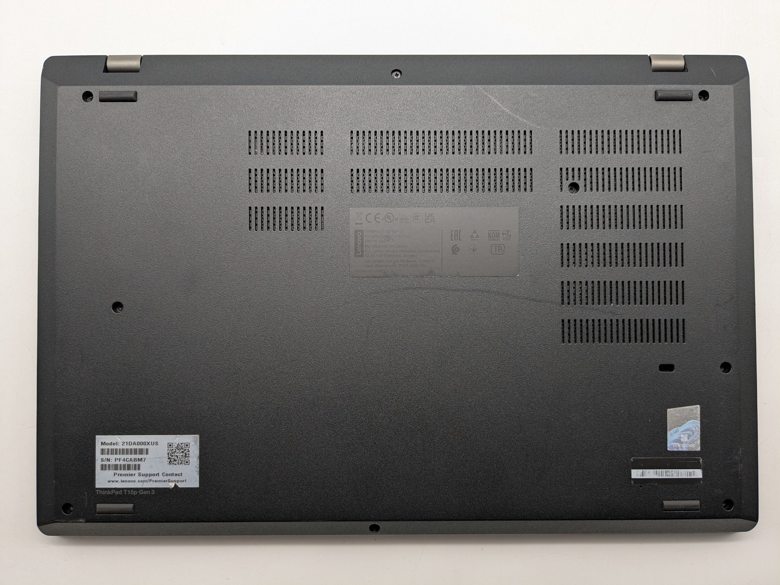 Lenovo ThinkPad T15p Gen 3 15″ 4K I7-12700H 1TB SSD 32GB W11P GeForce RTX 3050