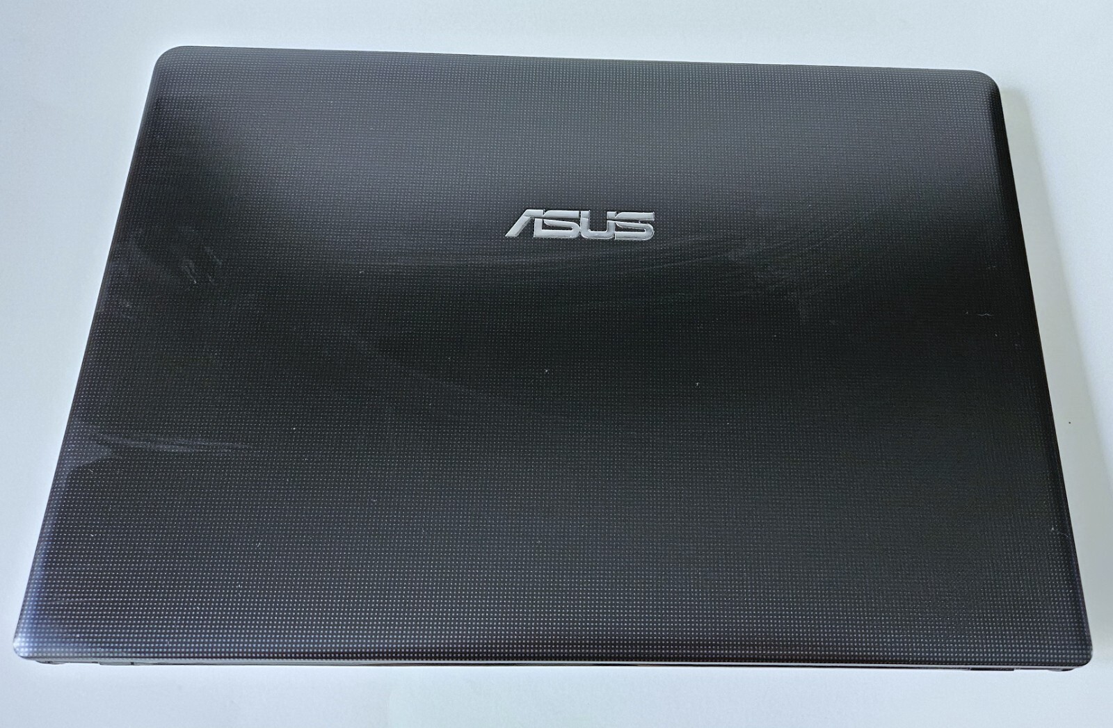 ASUS X401U / 320GB HDD / 4GB RAM / AMD E1-1200 1.40GHz / 14″ / WINDOWS 10