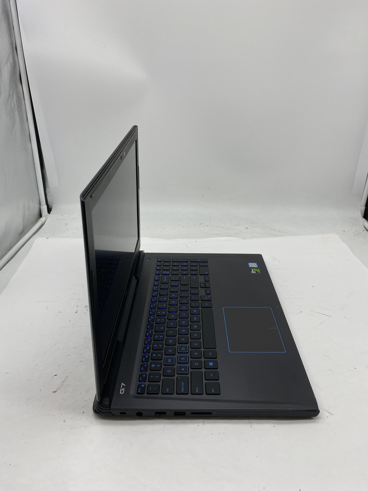 Dell G7 7588 Laptop Intel Core i7 8750H 2.2GHz 16GB RAM 256GB SSD W11P GTX 1060