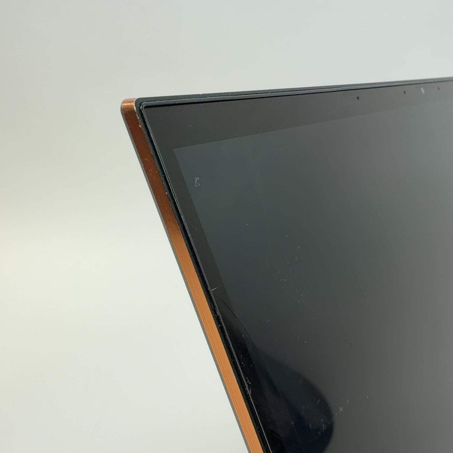Broken MSI Summit E13 Flip Evo A13MT 13.4″ i7-1360P 16GB RAM 1TB SSD Cracked