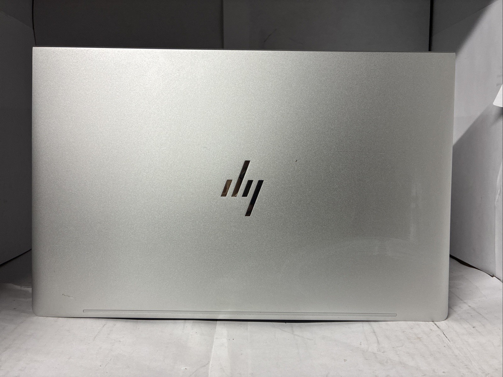 HP EliteBook 650 G9 15.6″ i5-12th Gen 16GB RAM 256GB SSD Win 11 – Charger – used