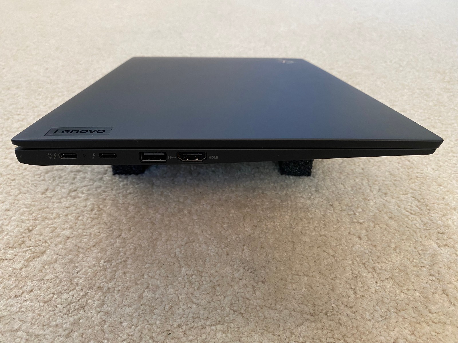 LENOVO THINKPAD X1 CARBON GEN10 14″ 256GBSSD 12thGEN INTELCORE i5-1240P WIN11PRO