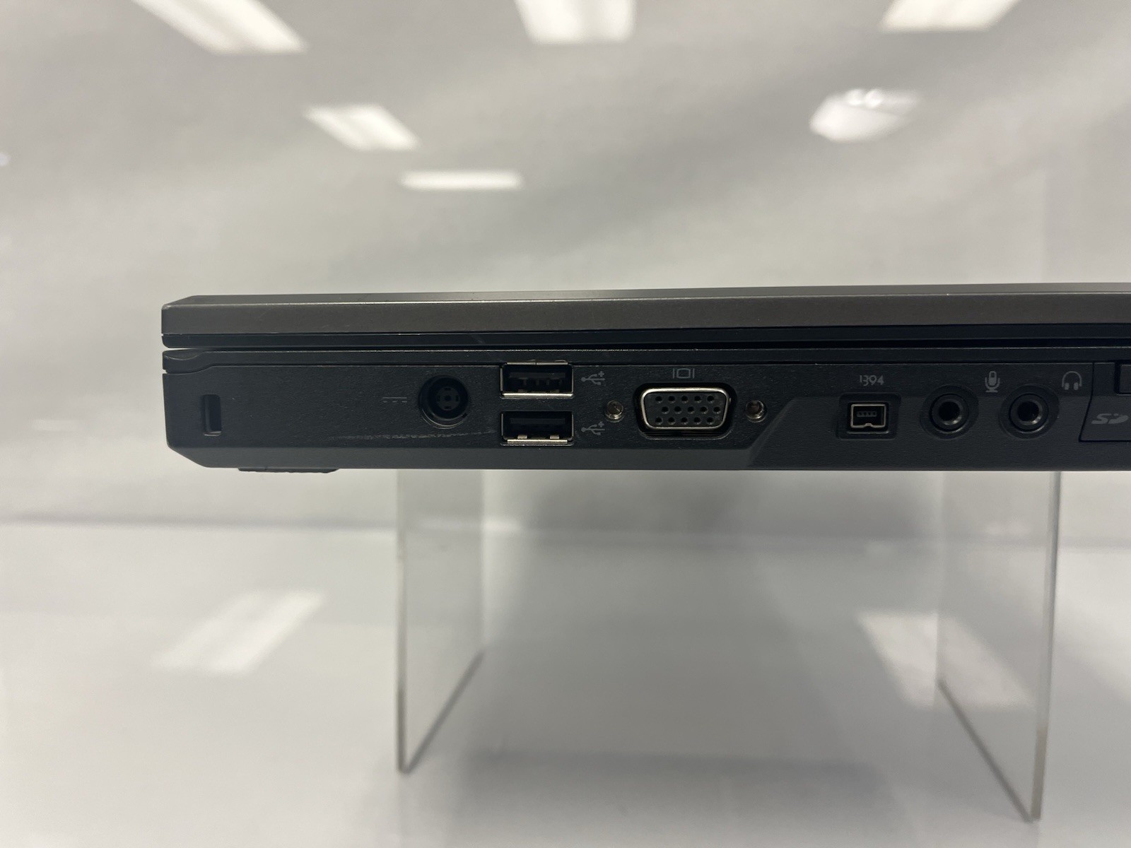 Dell Latitude E5410 i5 M 520 2.40GHz 4GB RAM 160GB HDD NO OS