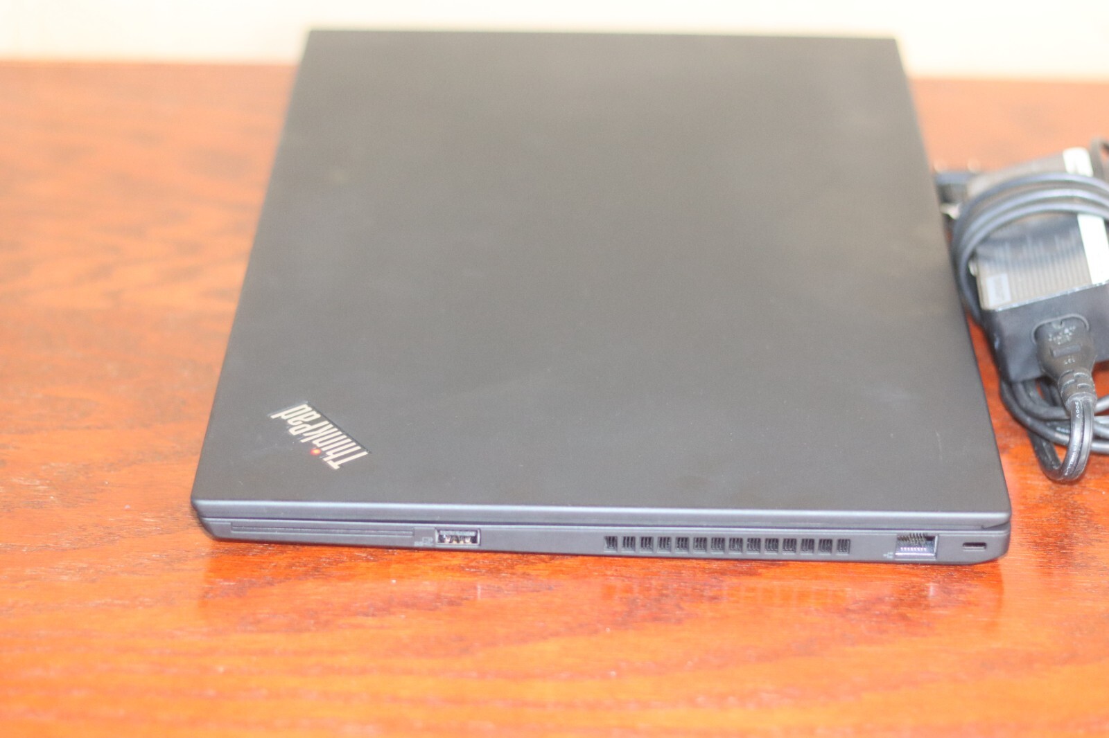 Lenovo ThinkPad T15 Gen 1 1.6 GHz i5-10210U 16GB Ram 256GB SSD – Very Good