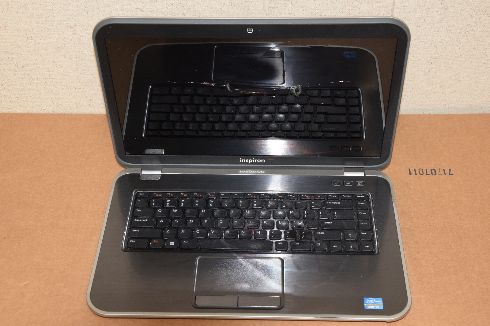 DEAD JUNK Cracked LCD Dell Inspiron 15R 5520 15.6″ Incomplete AS IS Parts Repair