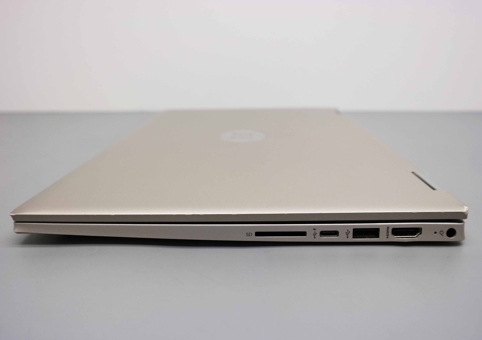 HP Pavilion x360 14m-dw0023dx Flip 14″ Core i5-1035G1 8GB 256GB SSD