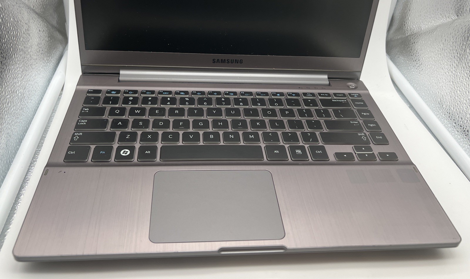 Samsung Notebook Core i5 2430M @2.40 GHz Ram: 6Gb/1TB