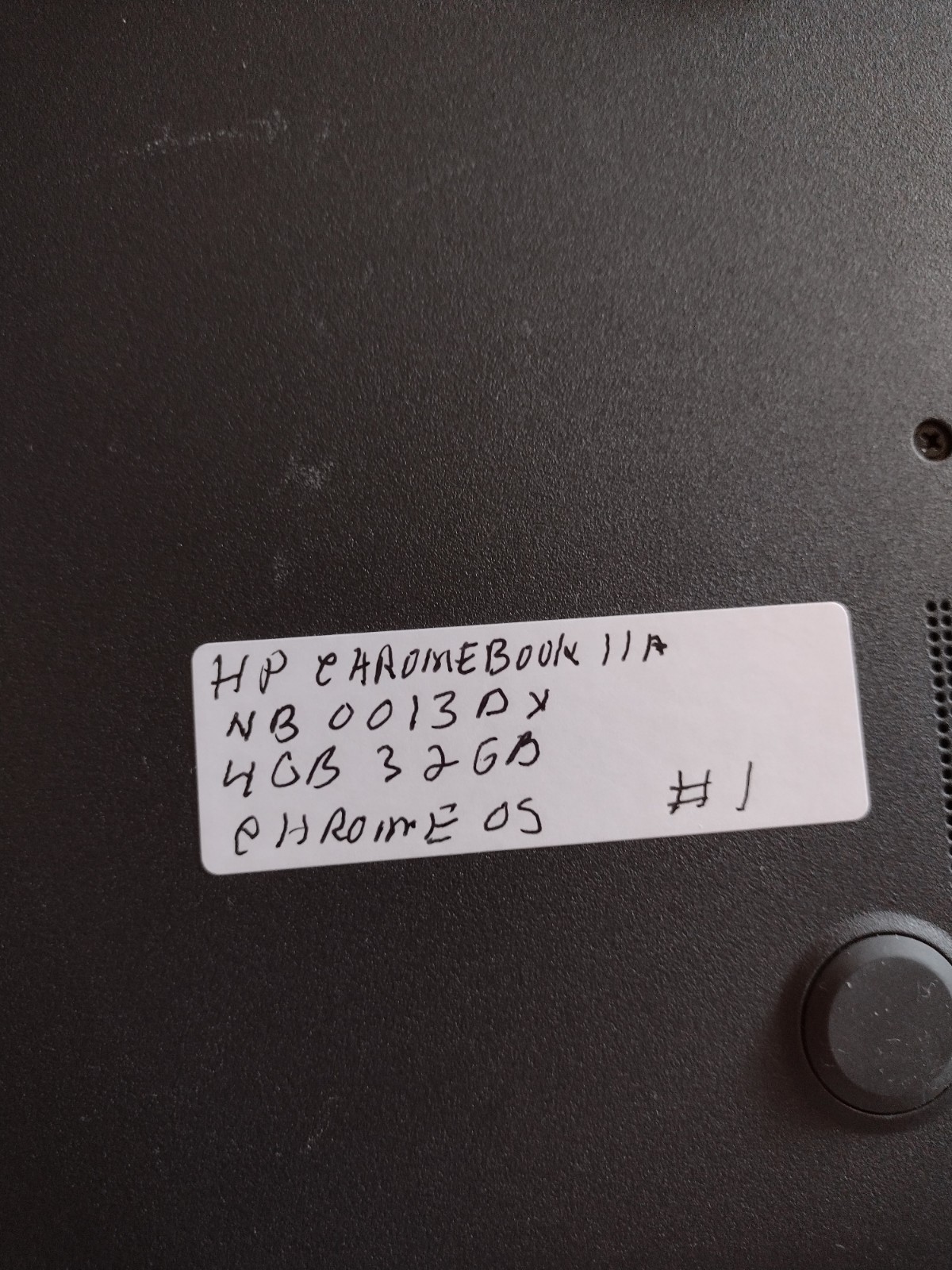 HP Chromebook 11a-nb0013dx 11.6-inch Intel 1.10GHz,4GB 32GB VERY NICE AND CLEAN