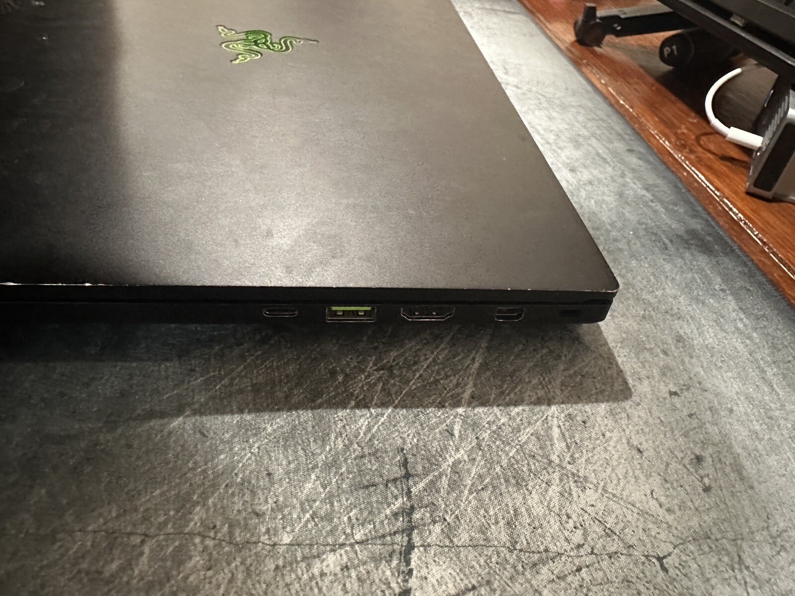 Razer Blade Advanced 15 (2070 Max Q, 1TB SSD, 32 GB Ram, Upgraded Battery)
