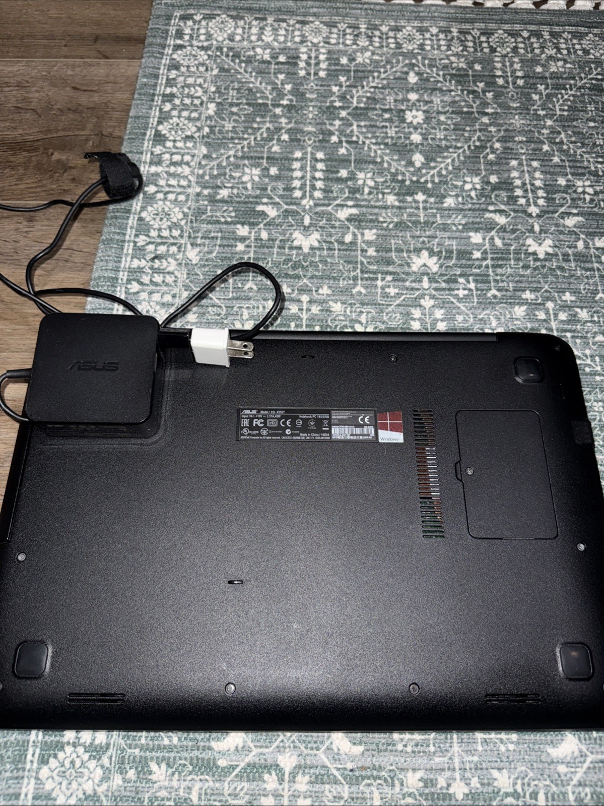 ASUS X555Y AMD A8-7410, R5 Graphics(1Gb),6Gb Ram SSD240Gb RussianKeyboard No OS