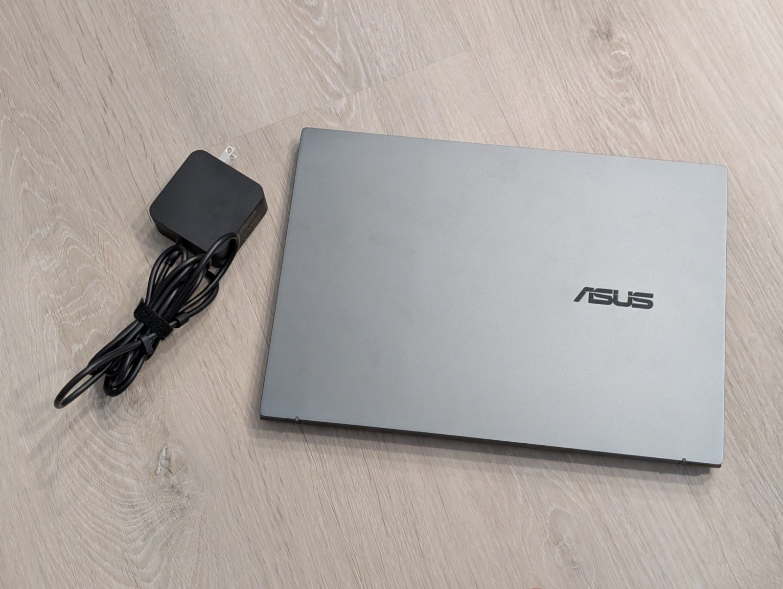ASUS Zenbook Q425M 14″ 1920×1200 OLED Touch Ultra 7 155H 16GB 1TB SSD Win 11