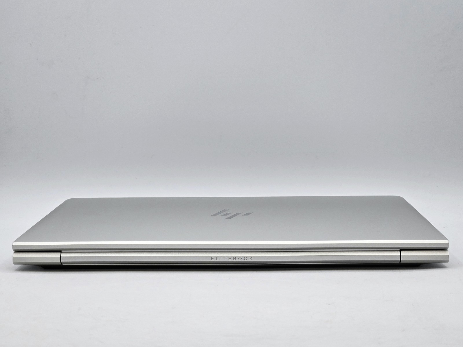 HP EliteBook 835 G8 13″ FHD Touch RYZEN 7 PRO 5850U 512GB SSD 16GB W11P Backlit