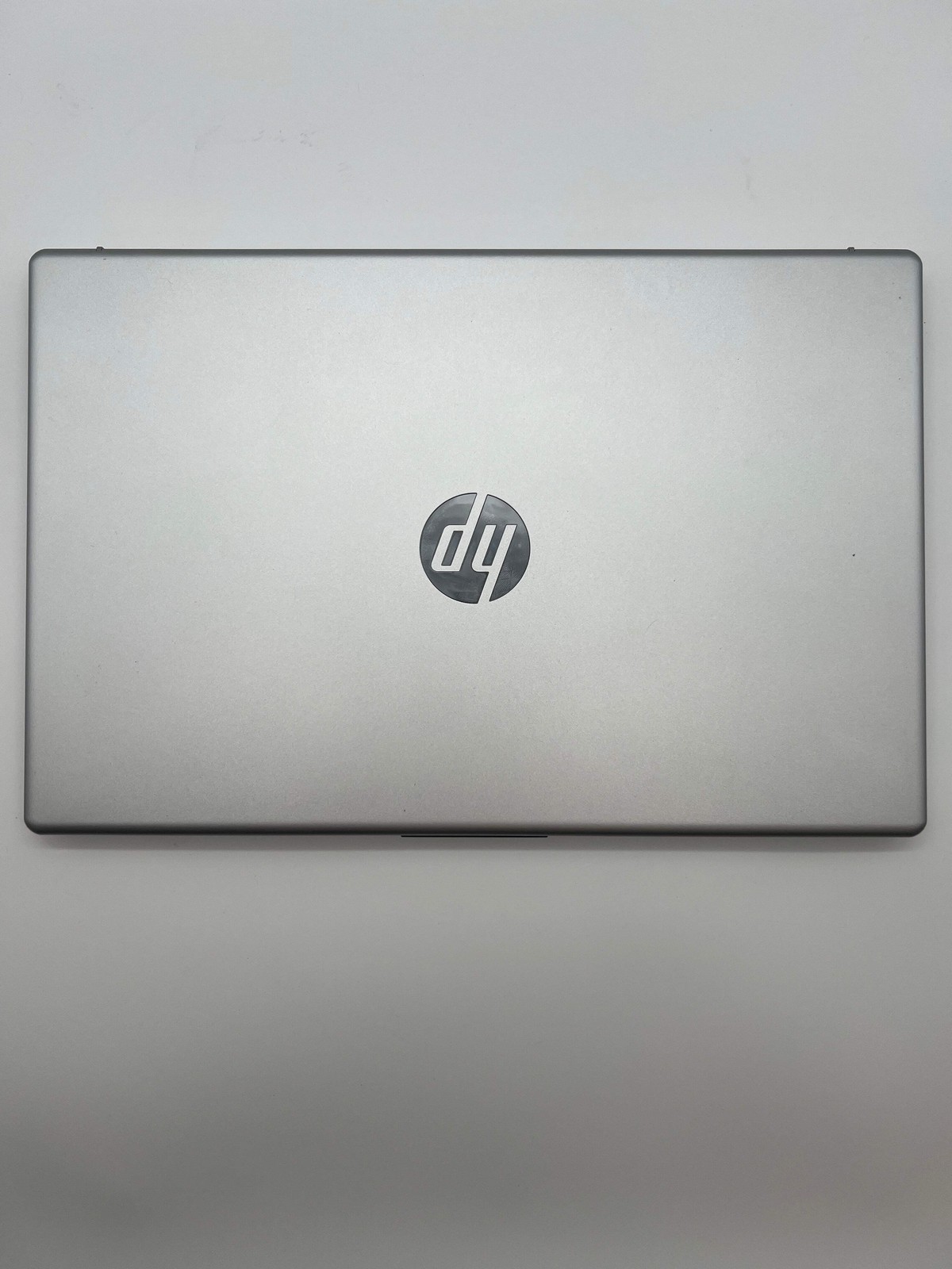HP 15-0113dx Laptop 15-inch Core i3 3.8GHz 8GB RAM 128GB Silver