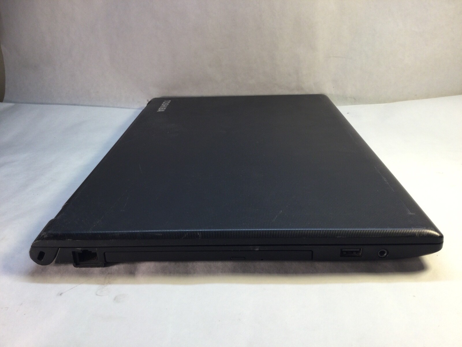 Toshiba Tecra C50-B1500 15″ Laptop Intel Core 13-4005U- BAD DISPLAY -MZ
