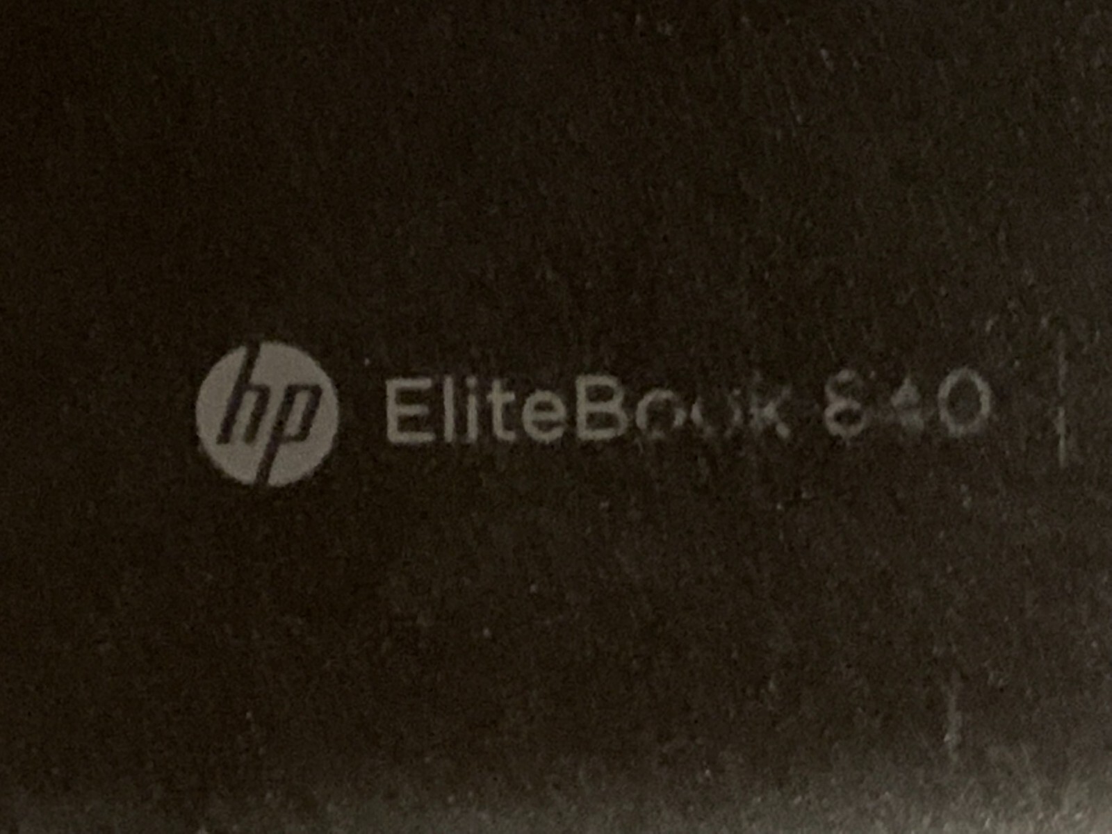 HP EliteBook 840 14″ (512GB SSD, Intel Core i5 6th Gen., 2.40 GHz, 16GB) Laptop