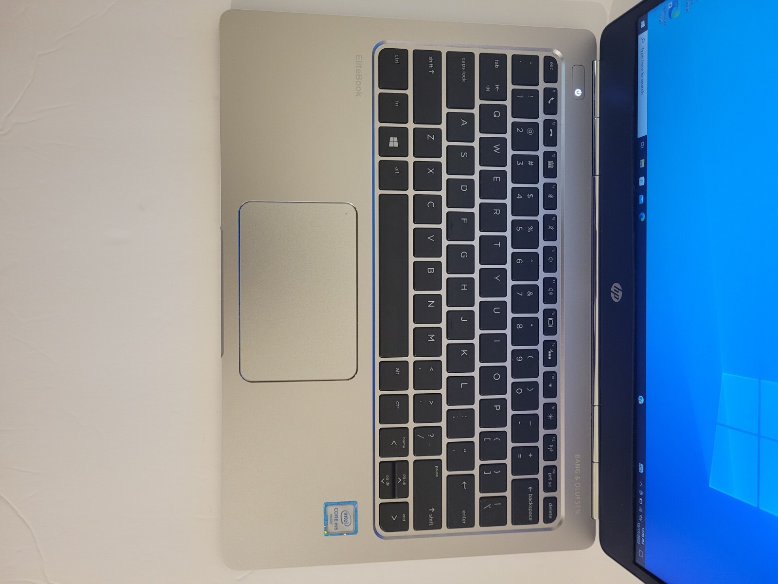HP ELITEBOOK FOLIO 12.5″ G1 CORE M5-6Y54@1.10-1.51GHz 8GB RAM 250GB SSD WIN 10