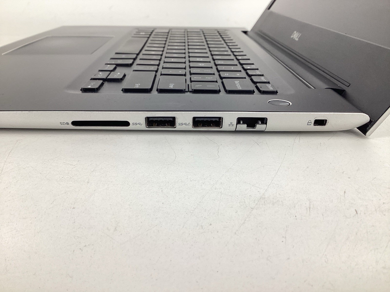 Dell Vostro 5471 14″ (i5-8250U @1.6GHz, 8GB RAM, No SSD/OS/BATT) No AC *Read