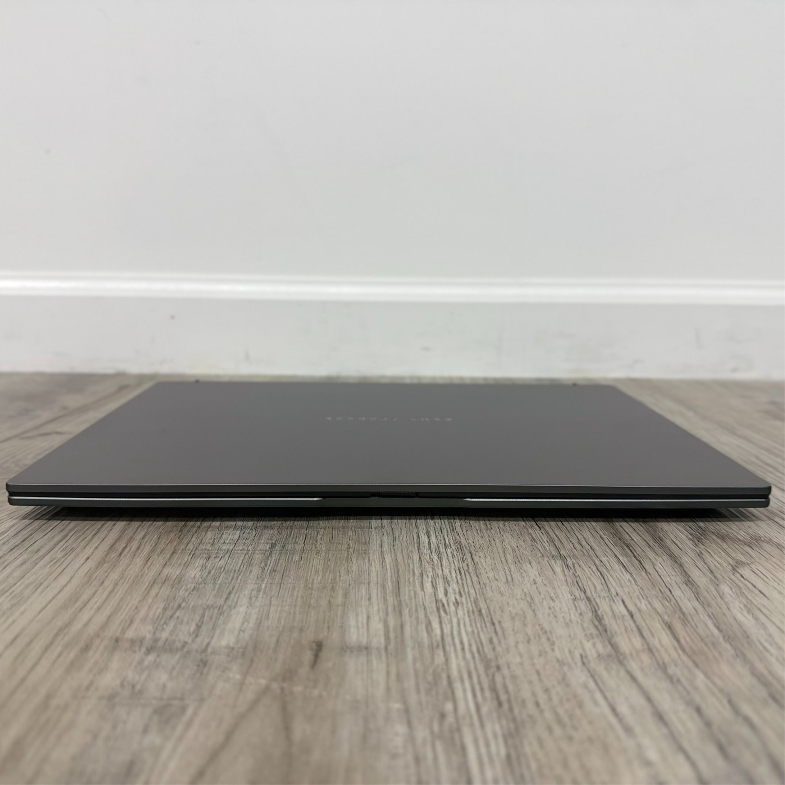 ASUS Zenbook 14″ OLED Touch WUXGA Laptop Intel Core Ultra 9 285H 32GB 1TB
