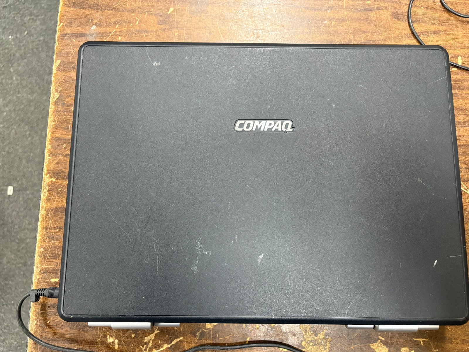 Compaq Presario V5000 15.4″ Intel Celeron M 1.46GHz 512MB RAM No HDD No OS