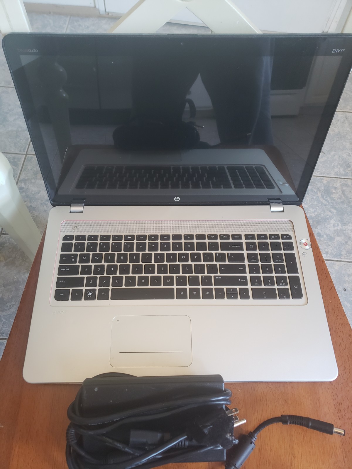 RARE HP ENVY 17t-3000 Beats Audio i7 2670qm 2.2-3.1ghz 8g 500g Win10 W/AC NO BAT