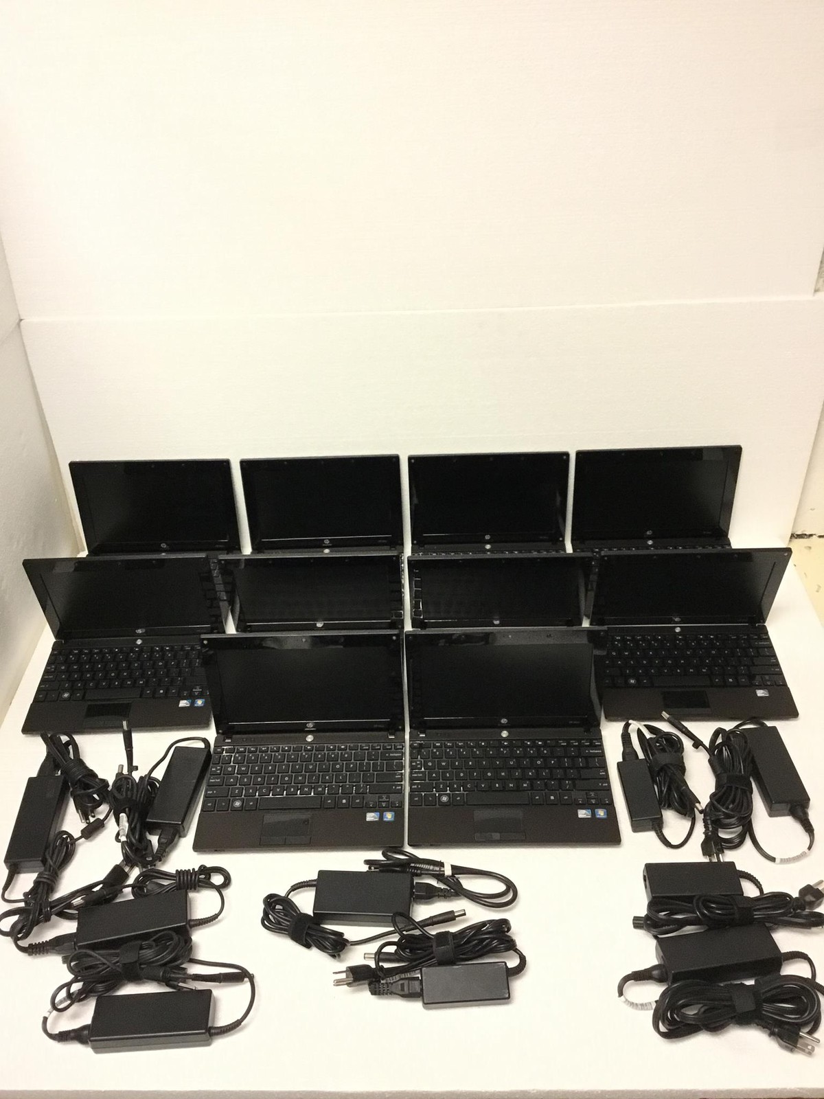 HP Mini 5103 Intel Atom N455 1.66GHz 10″ Netbook w/160 HD, 2Gb Ram & Ac Adapter