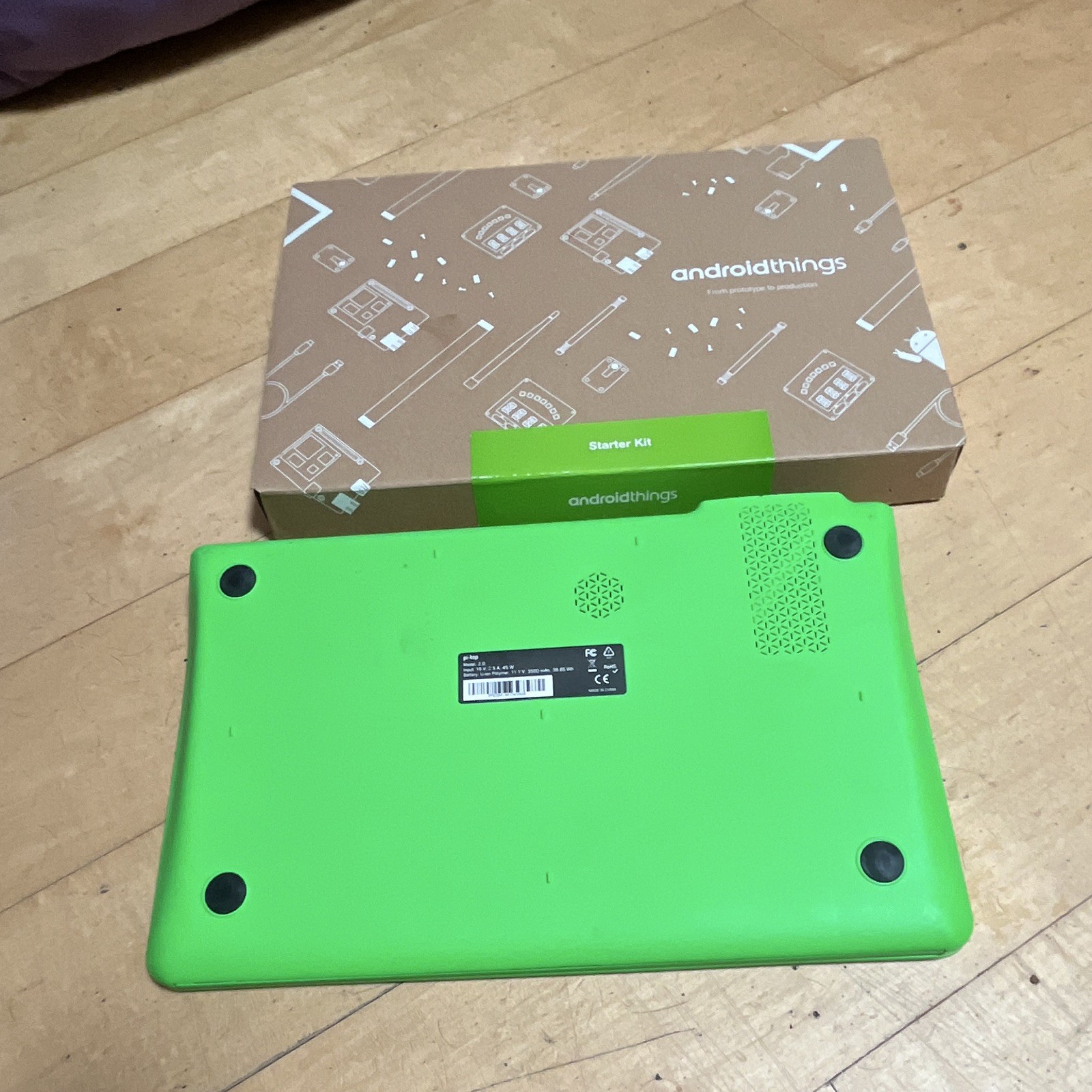 pi-top Model 2.0 Series 14 in Green Notebook Laptop for Casual Computing