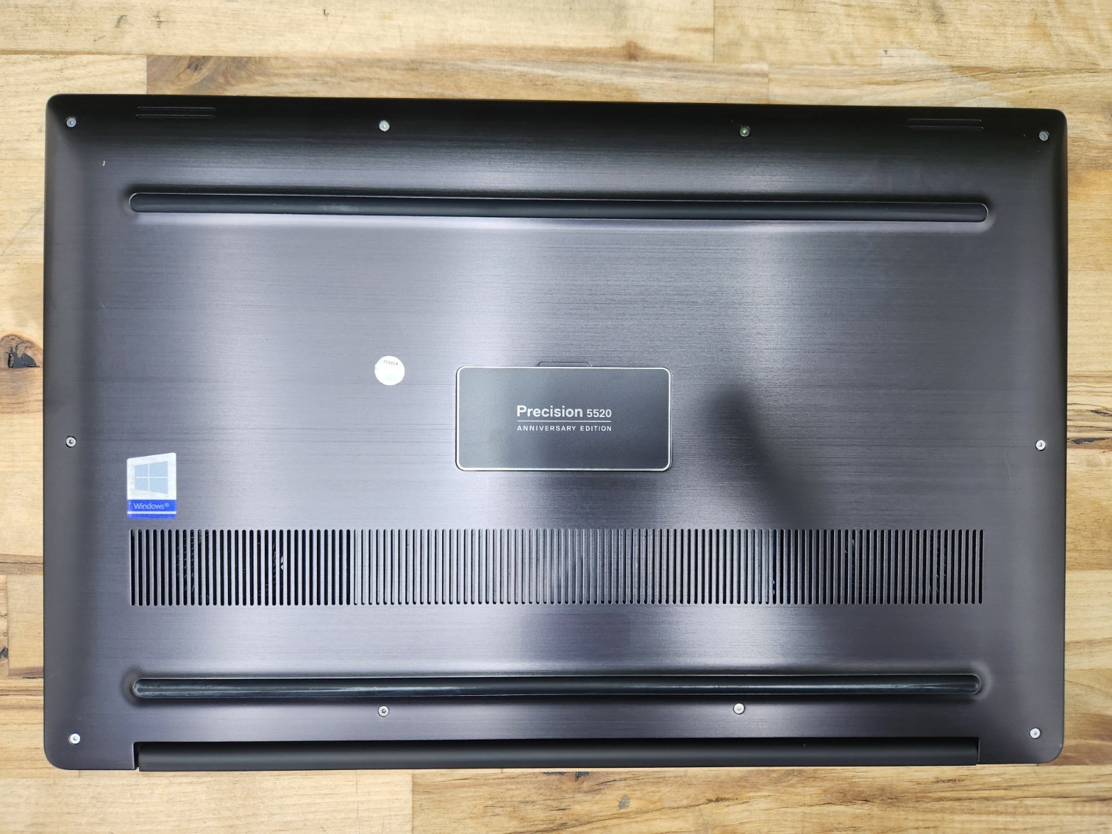 Dell Precision 5520 15.6″ 4K Touchscreen i7-7820HQ 16GB RAM Quadro M1200 Win 11~