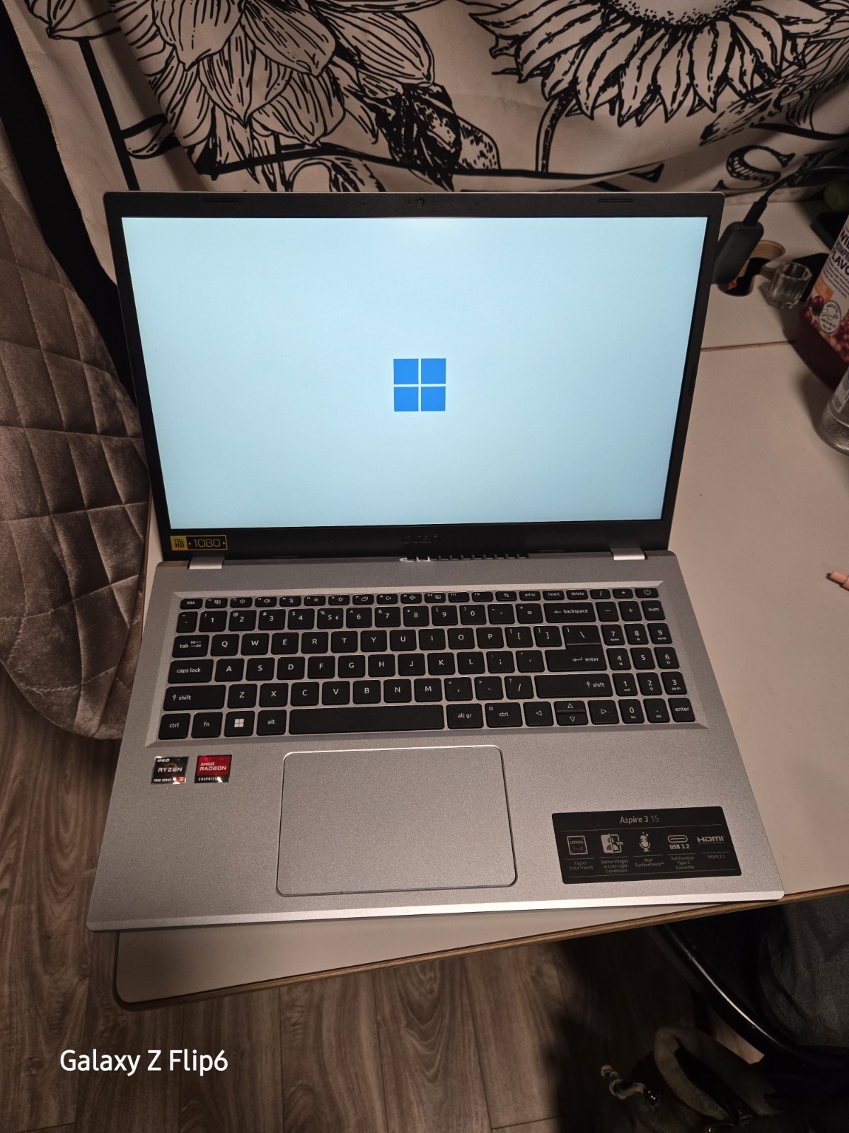 Acer Aspire 3 A315-24P-R7VH Slim Laptop – 15.6″ Full HD | AMD Ryzen 3 7320U