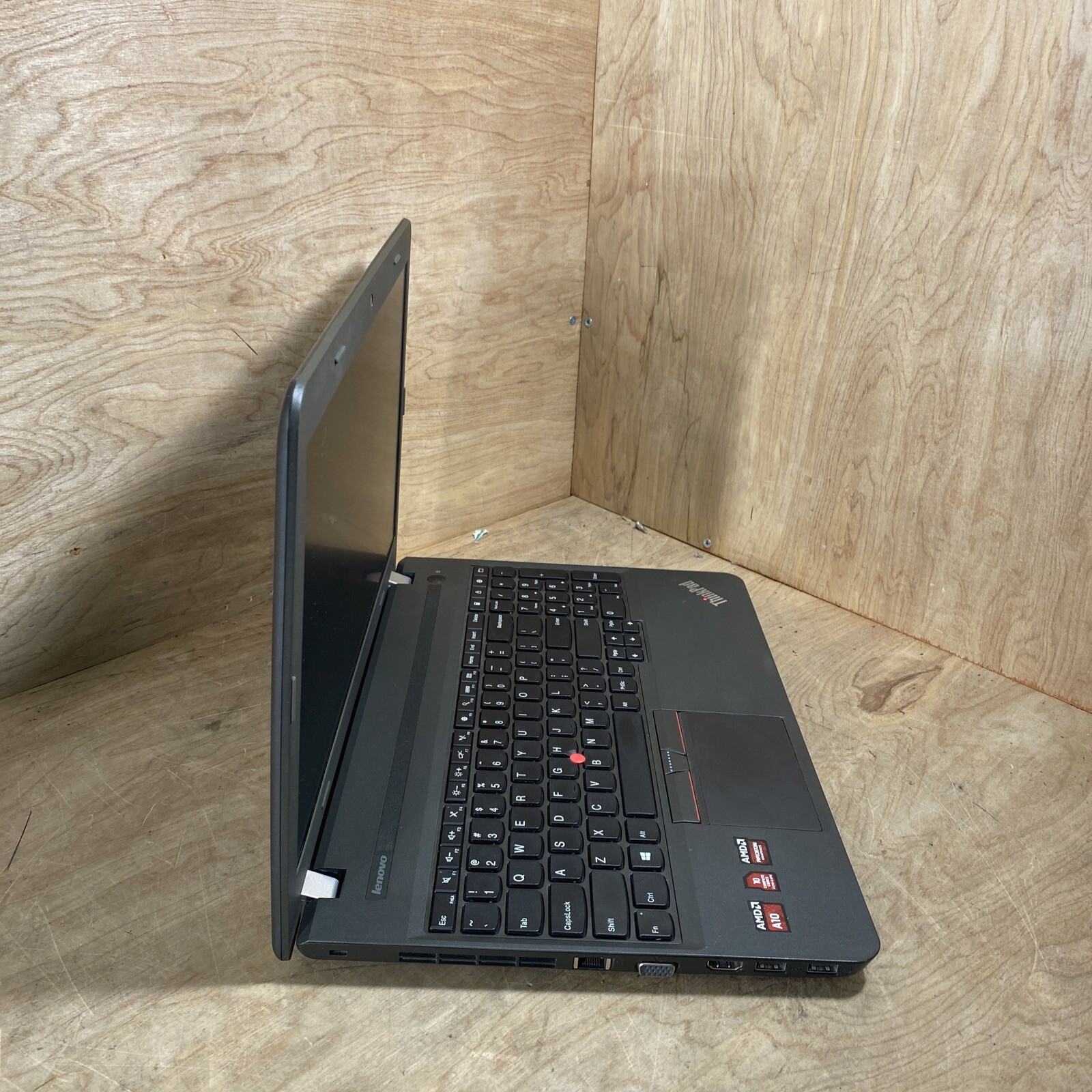Lenovo ThinkPad E555 15.6″ NO SSD / NO RAM / Screen Good for Parts READ