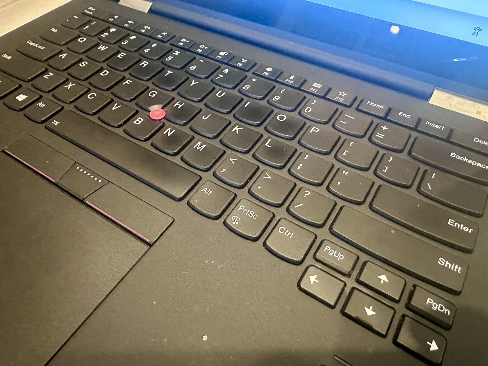 Lenovo ThinkPad X1 Carbon Yoga i7 7600U 2.80 GHz 16GB RAM 256GB SSD TouchScreen