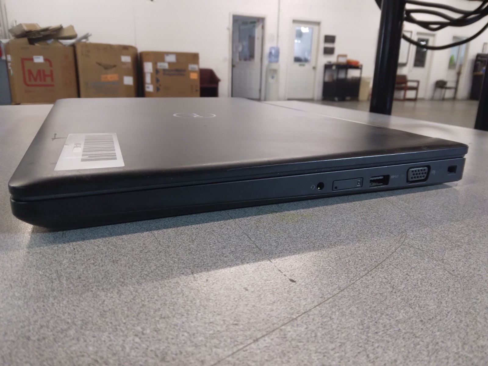 Dell*Precision*3520*i7-7820HQ*256GB*NVMe*16GB*DDR4*Nvidia*Quadro*M620*No*OS
