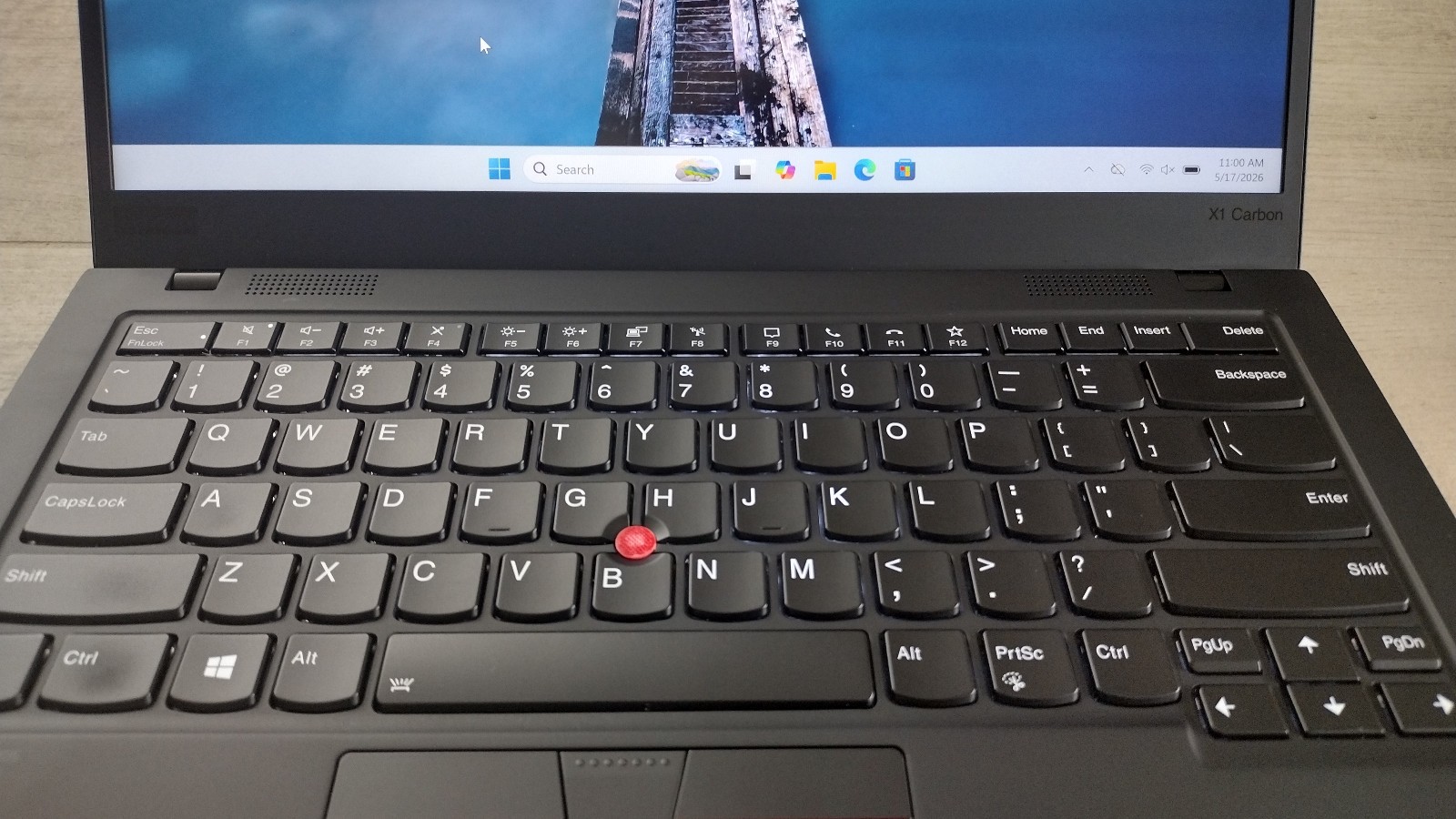 Cheap! Lenovo ThinkPad X1 Carbon Gen 8 14″ Laptop i7-10510 16GB 256GB Backlit