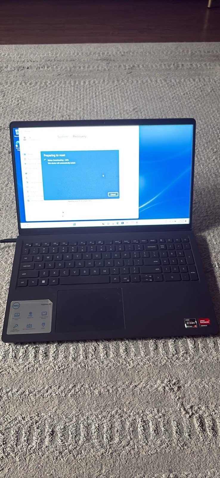 Dell Inspiron 15 3525 15.6″ Ryzen 7 5825U 16GB 256GB SSD Win11 Black