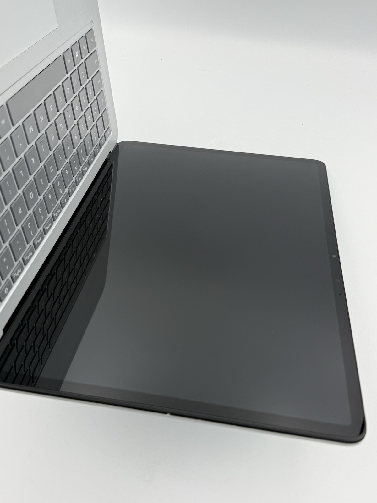 Microsoft Surface Laptop Studio 14.4” – i5 11th Gen | 16GB RAM | 256GB SSD – 22C