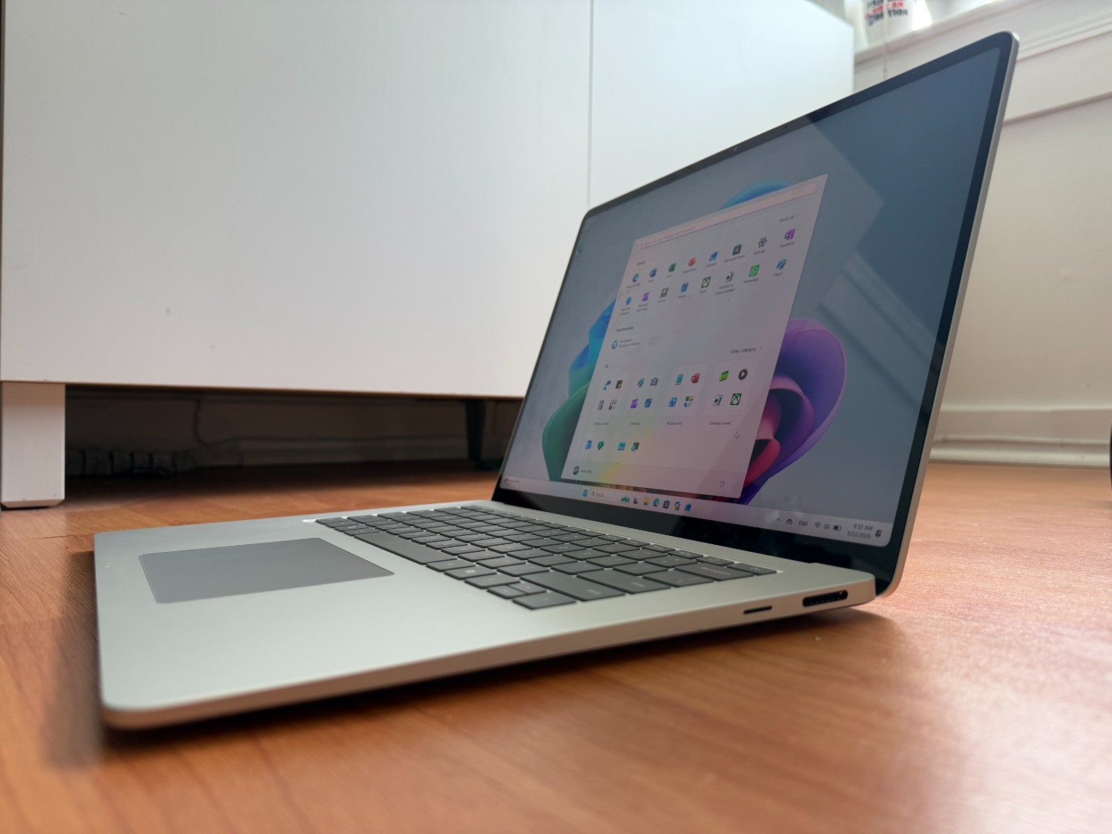 Surface Laptop 7th edition 15″ Snapdragon. 16GB RAM. 238GB SSD