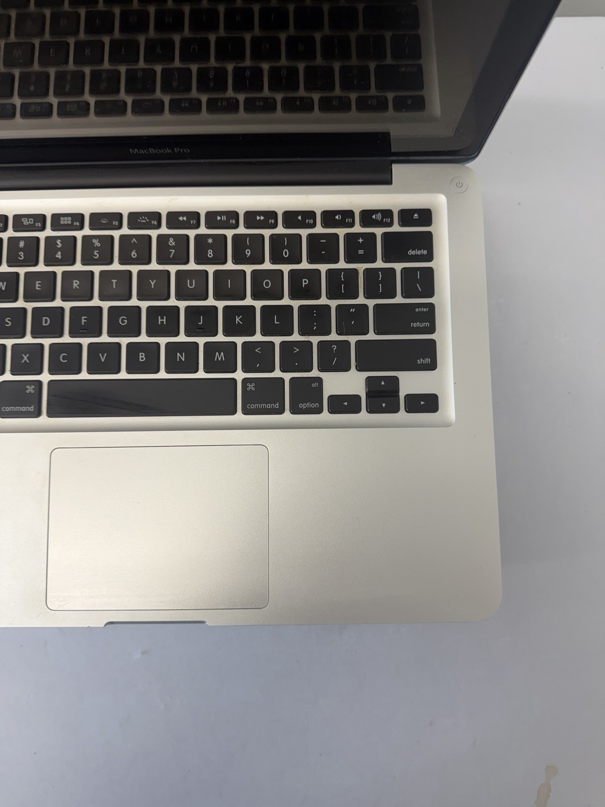 Apple Macbook Pro 2012 Laptop – Good Screen – Intel i5-3210M – Read Des