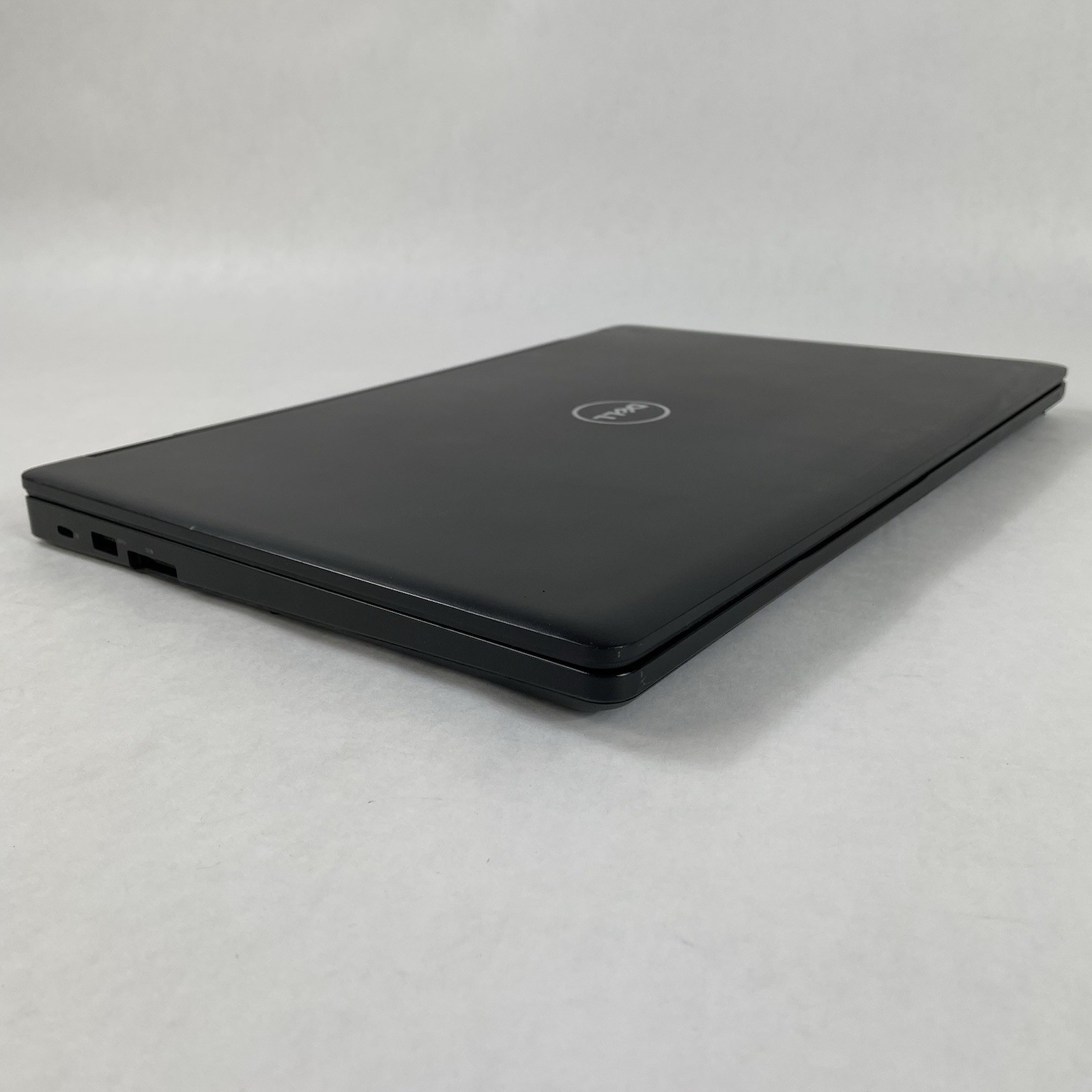 Dell Latitude 5580 15.6″ i5-6300U 2.40 GHz 8 GB RAM No SSD No OS No AC