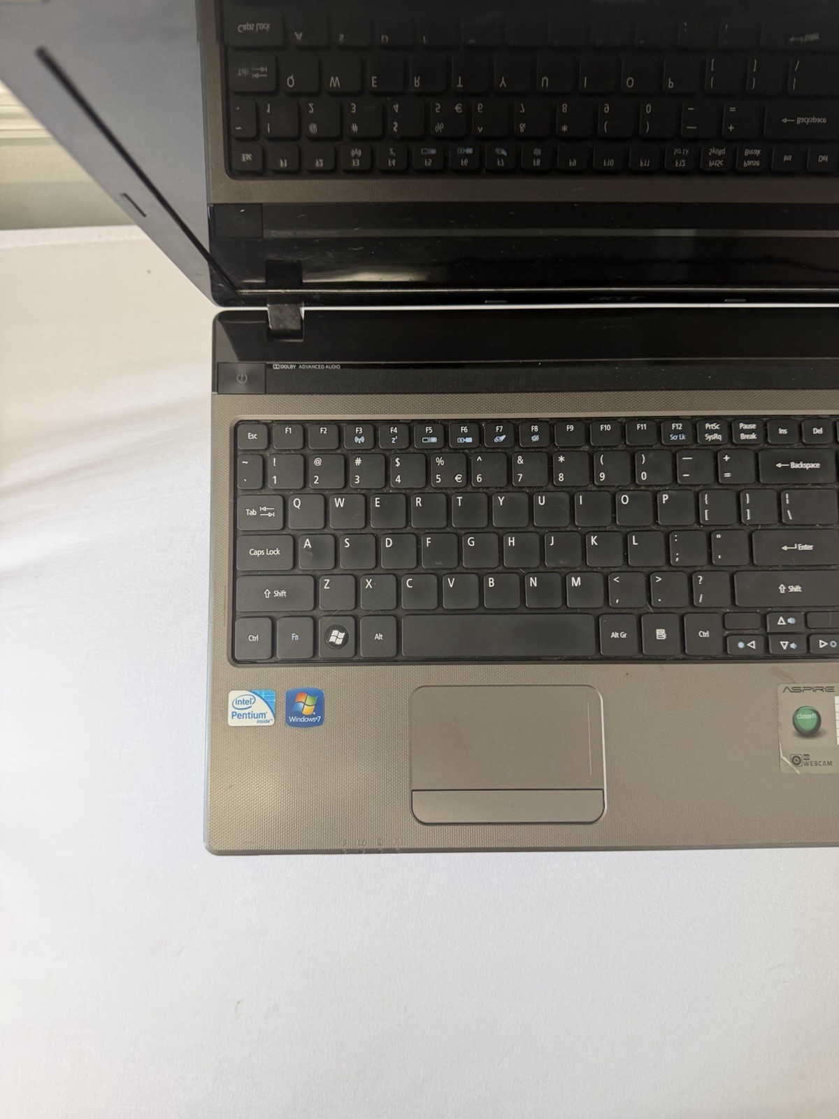 Acer Aspire 5750Z-4217 Laptop – Good Screen – Intel Pentium B950 – Read Des