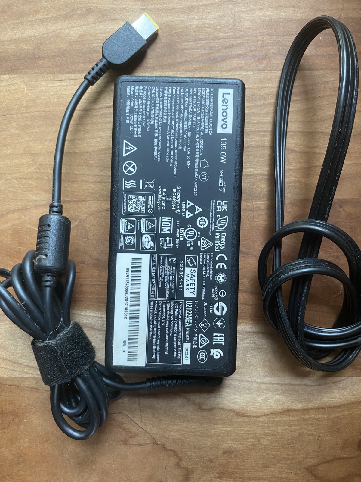 Lenovo ThinkPad P1 Gen2 4K 15.6″ Matte i7-9750H 32GB RAM 1TB NVMe + OEM Charger